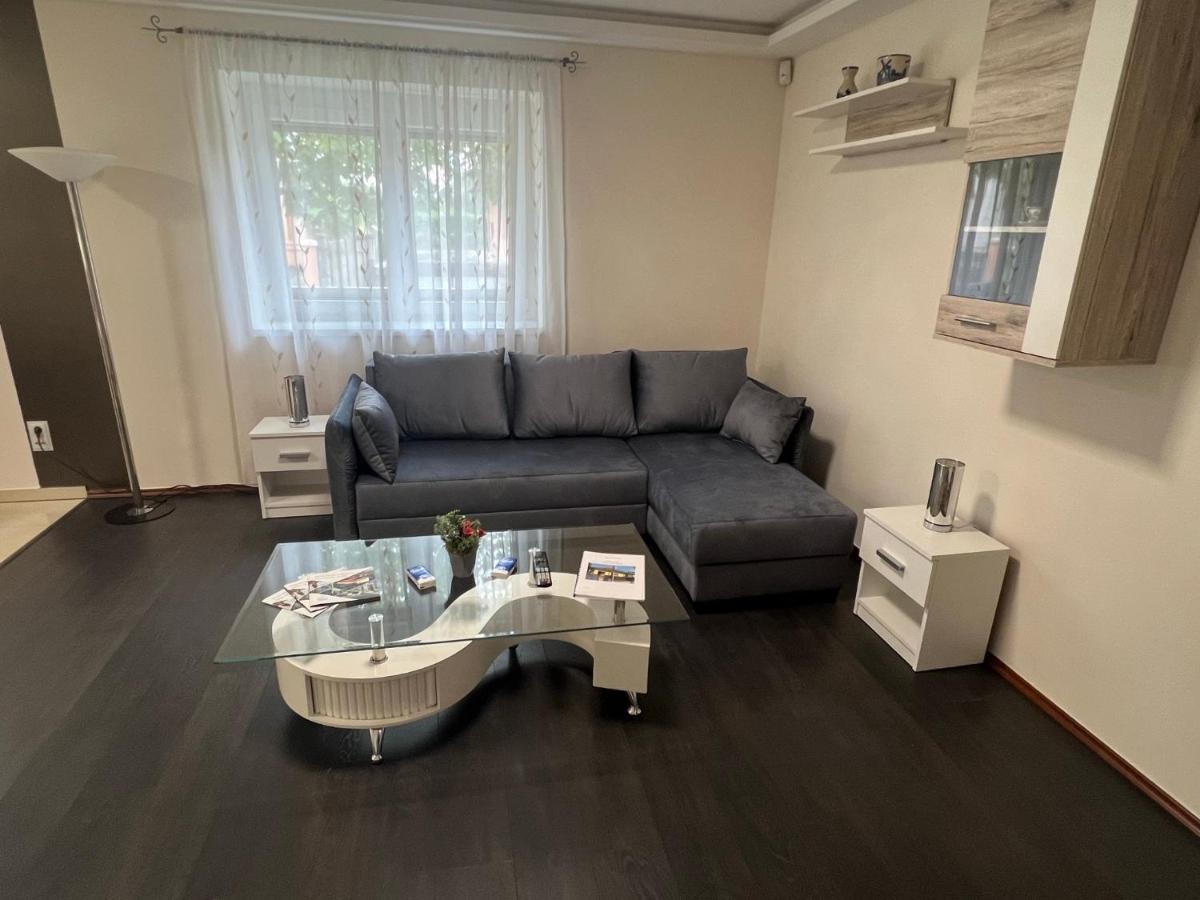 Star Street Home Mosonmagyarovar Luaran gambar